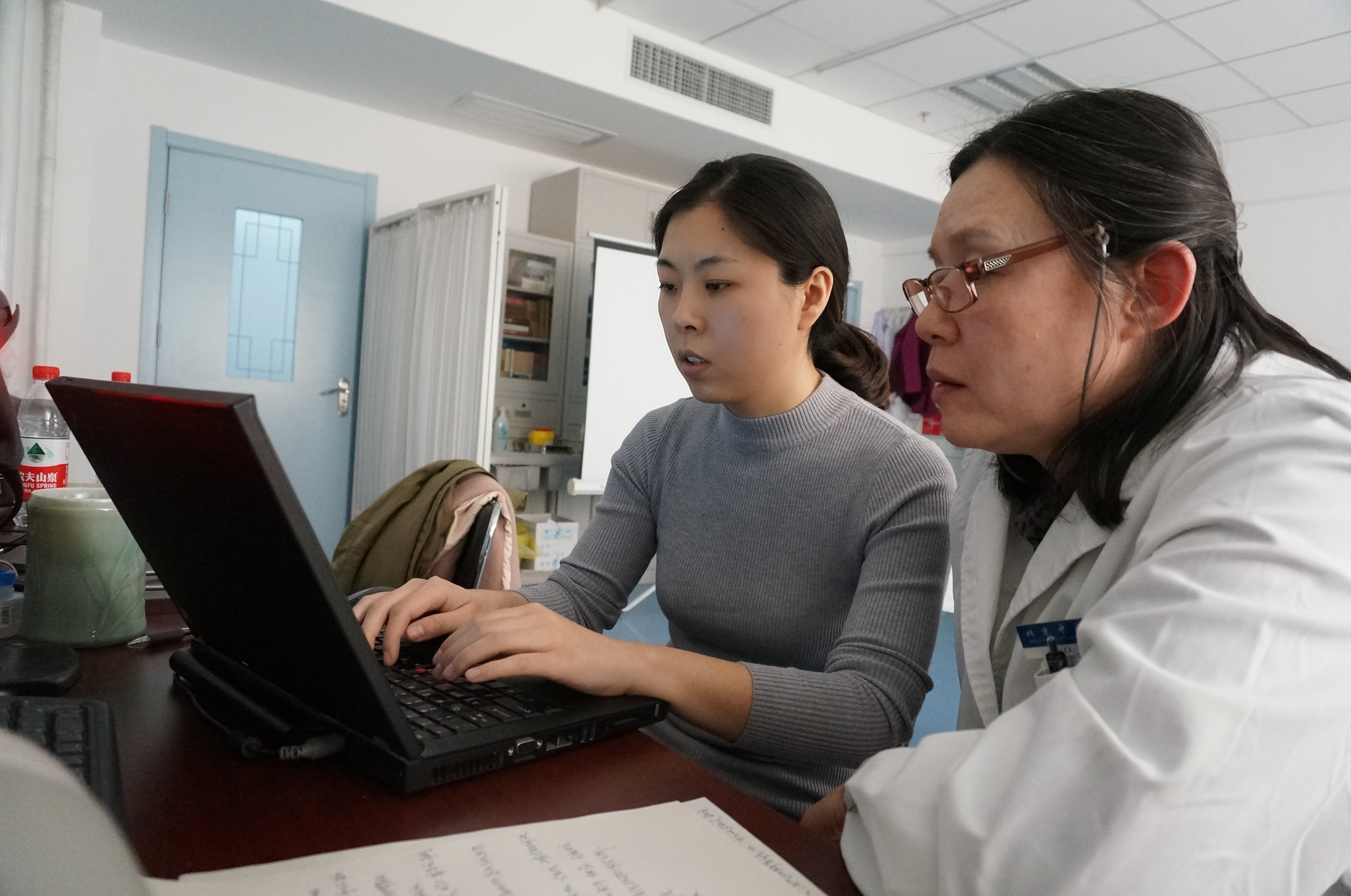 孩子总是咳嗽、腹泻、出汗?常见问题看儿科主任咋说