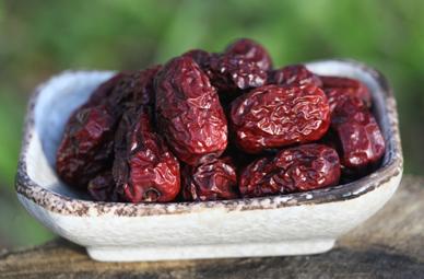 咽喉干便秘吃什么中成药,内火旺盛便秘咽喉痛吃什么药