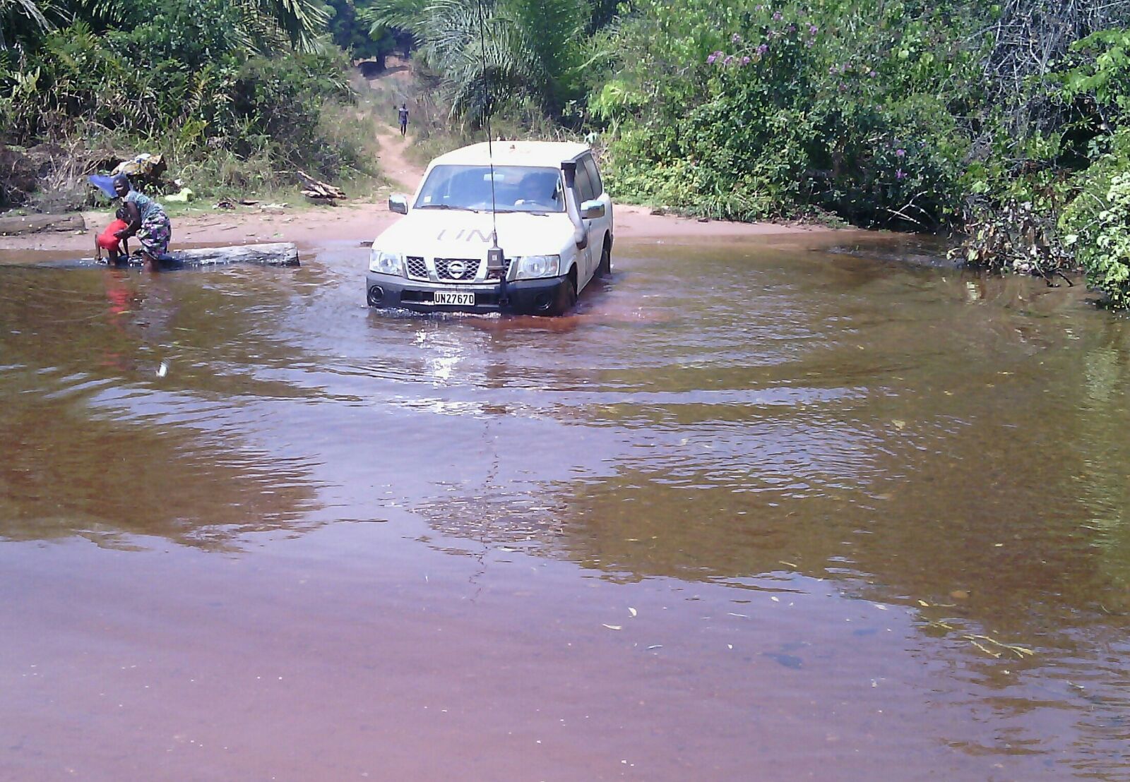 太阳的后裔到底讲了个啥,太阳的后裔是维和部队吗