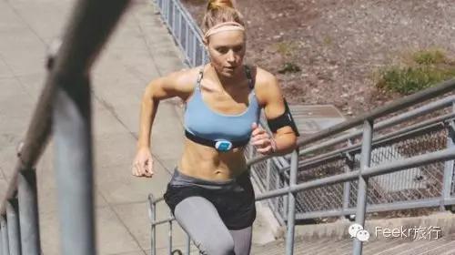 和国外跑友的装备比起来,我们简直在“裸跑”