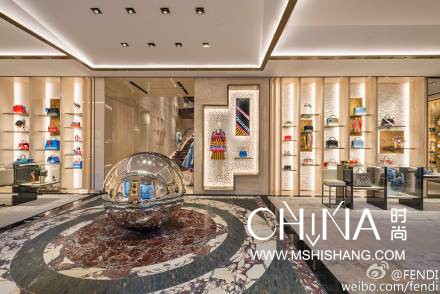 芬迪fendi法棍pvc透明包,芬迪fendi大法棍