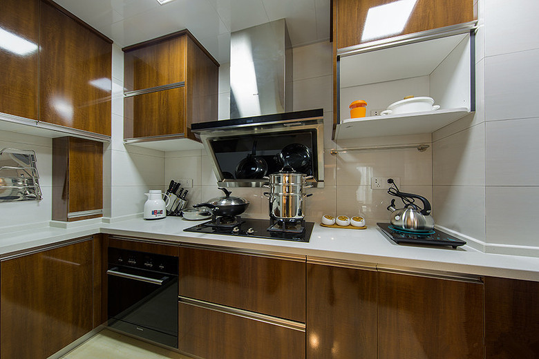 家装案例分享140现代简约风,装修原木风13万自己设计