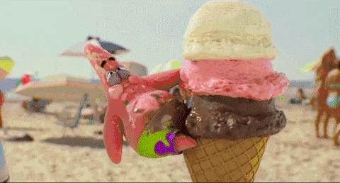 天气这么热还不来个清爽的冰淇淋,这么热的天唯有冰淇淋不可辜负