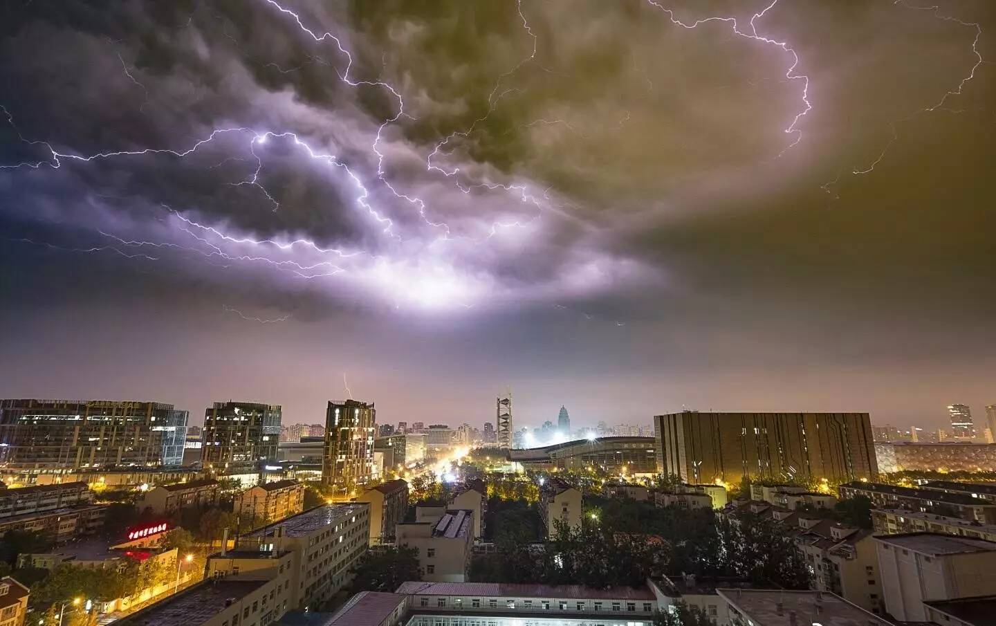 大雨倾城，小海地儿的“海”可一点都不小！