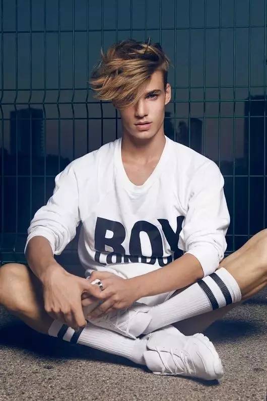 什么发型可以扛住颜值,什么发型可以保持久一点