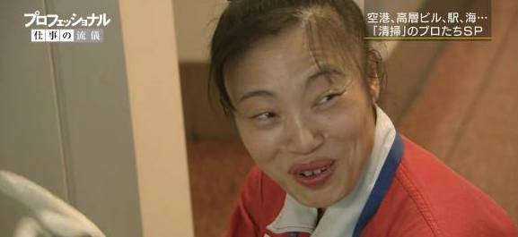 她是一位中国大妈,却带领着700个日本人,扫出了全球最干净机场「精益学堂」2017-7-14第895期