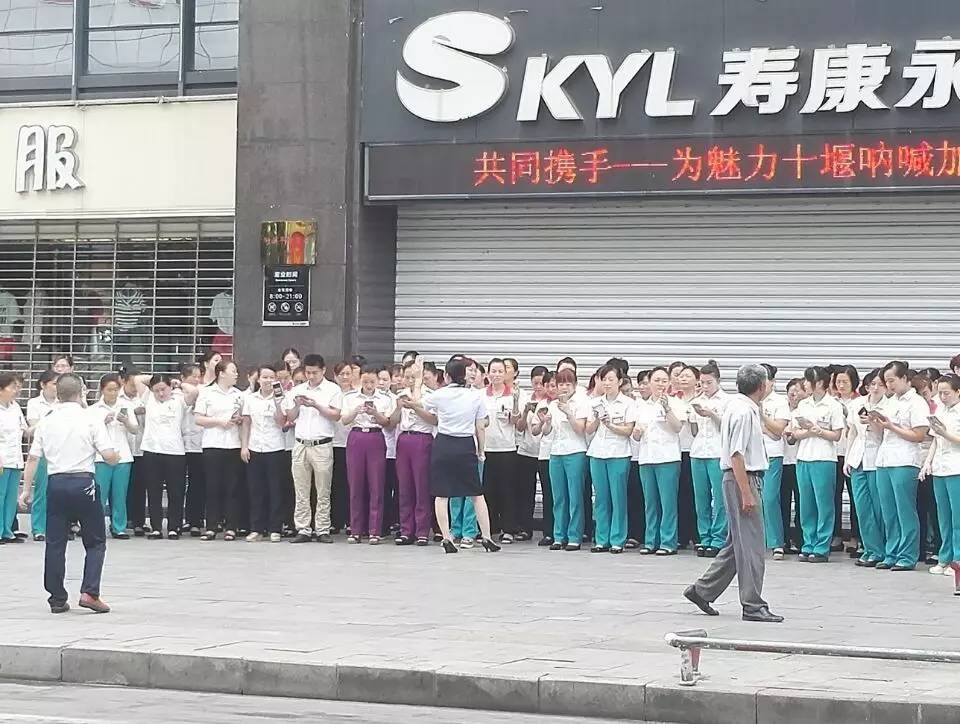 微新闻｜您的一票，至关重要！每日一票！为荣誉而战，每个竹溪人再接再厉啊……