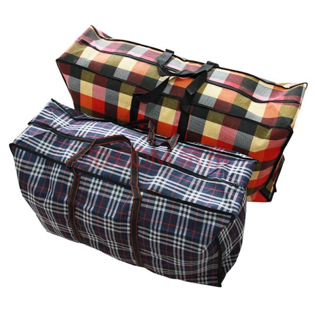 找乐子|赶紧翻出家里压箱底的塑料拖鞋和洗澡篮子,它们要带你走上时尚巅峰!