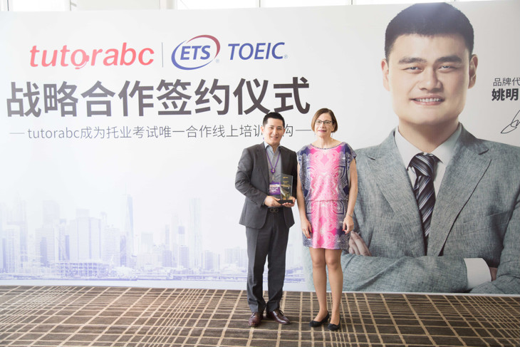 facebookvr头盔,facebook发布最新vr