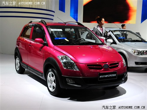 威志V2CrossAMT报价5.89万元定位跨界小型车