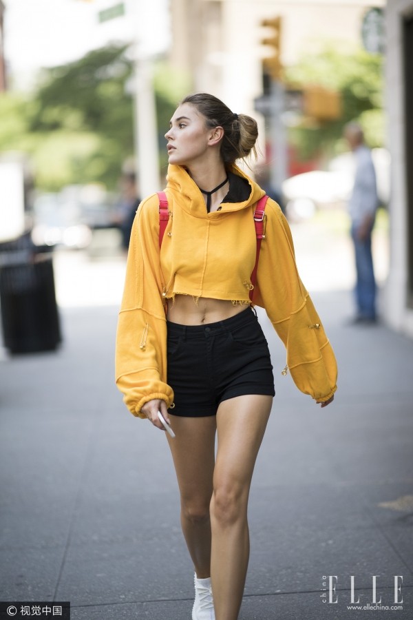 明星都在背什么帆布包,明星同款双肩包女现在最流行的