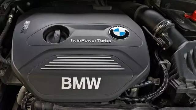 宝马1系120i运动版真实体验,2023宝马1系驾驶体验