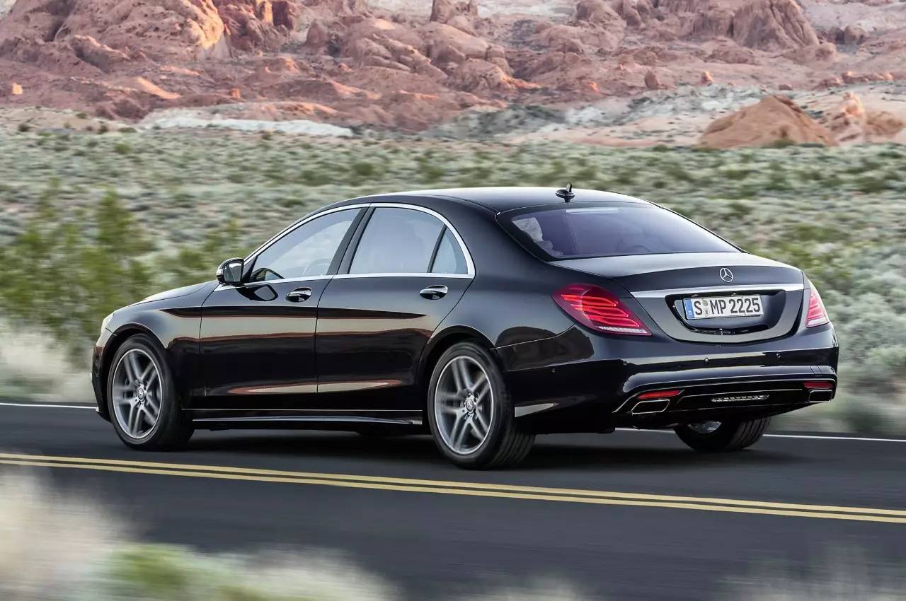 上半年最“硬”大片竟是部汽车题材歌舞片,《极盗车神》这么牛还不是因为车型选对了