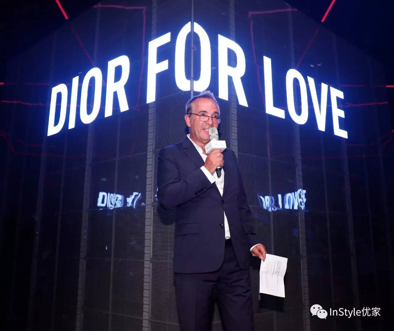 为了爱你可以迁就一切,为了爱你能奋不顾身吗