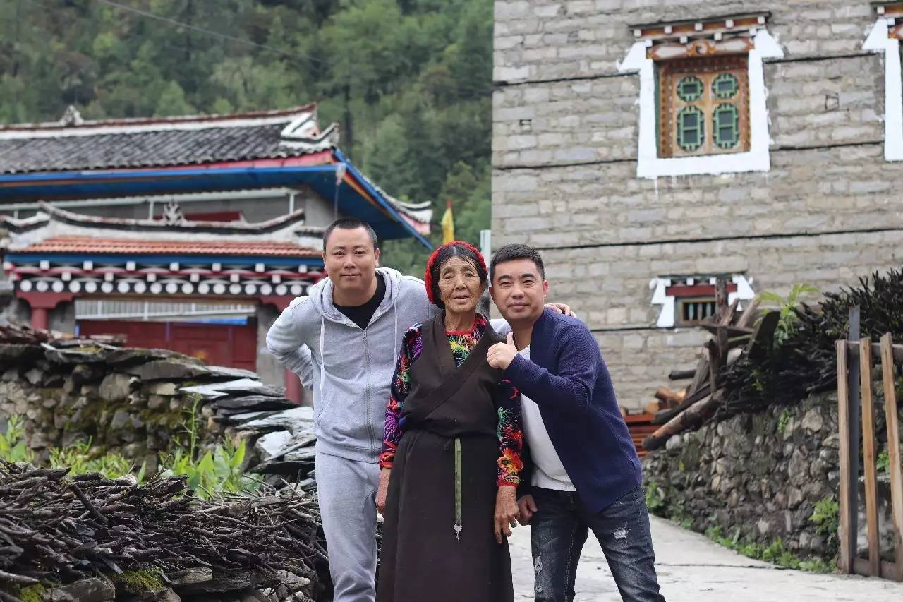 青白江九龙,九龙秘境与沿途景点