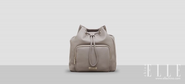 明星都在背什么帆布包,明星同款双肩包女现在最流行的