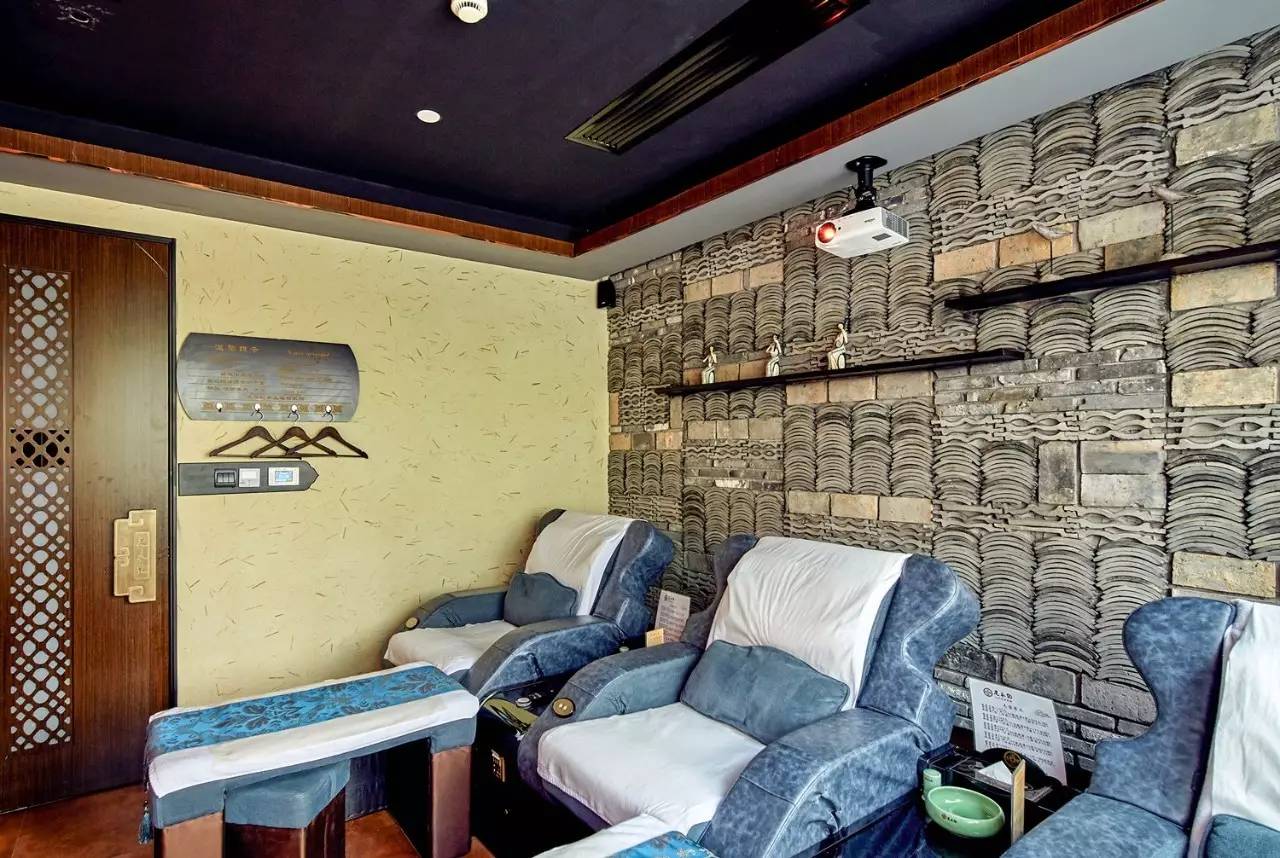 休闲与健康的无缝连接Vivitek（丽讯）投影杭州“足本纪”打造娱乐养生新体验