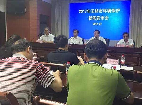 女子没吃早餐体内1000多颗结石,沈阳女子身体里取出400颗结石