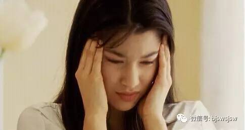 天热想喝冷饮是怎么回事,热天喝冷饮为什么头会疼