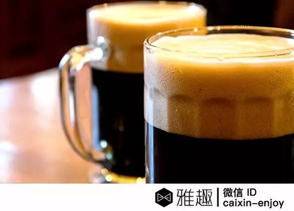 在凯宾斯基下面喝得起啤酒，不等于在上面开得起房｜雅趣