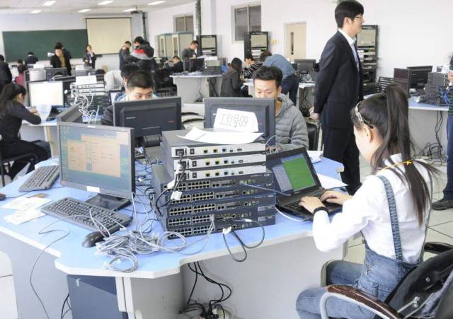 哈尔滨工资排名第一名,哈尔滨十大赚钱行业