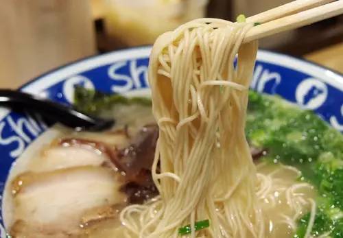 日本拉面该用什么拉面,日本拉面的汤为什么这么鲜