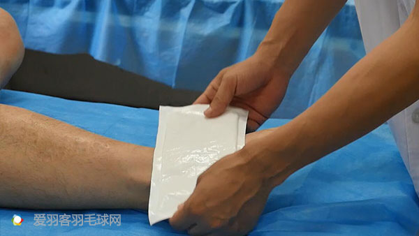 每次打完羽毛球回家脚后跟酸痛,打羽毛球后左脚脚后跟和足弓疼