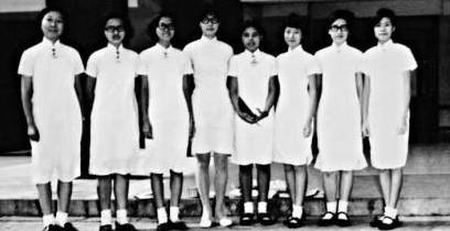 中国的校服和外国的校服对比,外国人眼中的中国校服