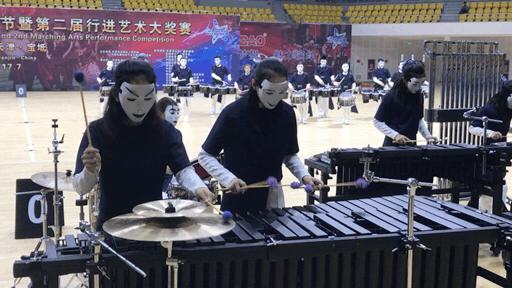 FightOn!全国21所学校在宝坻比赛行进艺术，天津海河中学、41中的学生“帅拉风”