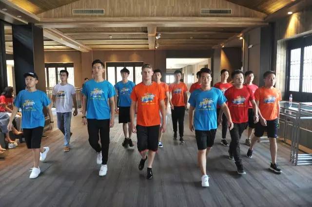 竟然疯玩成这样……还讲不讲规矩!