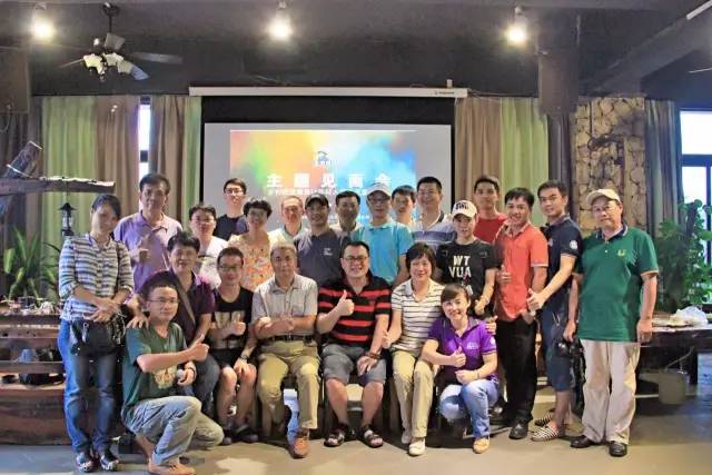 做个没感情有情怀的人,有情怀的人和没情怀的人