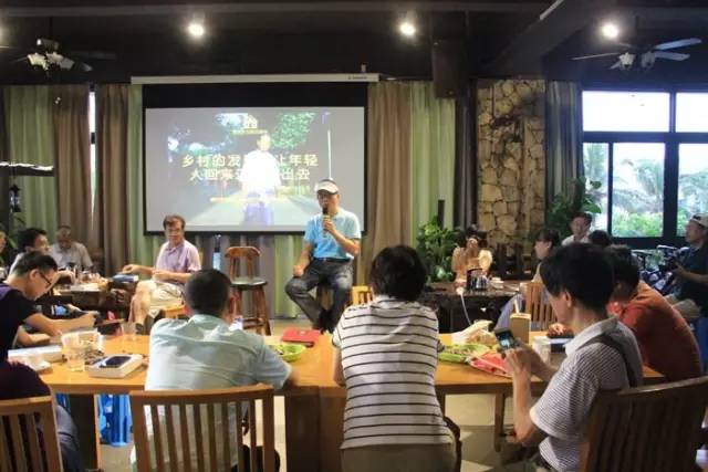 做个没感情有情怀的人,有情怀的人和没情怀的人