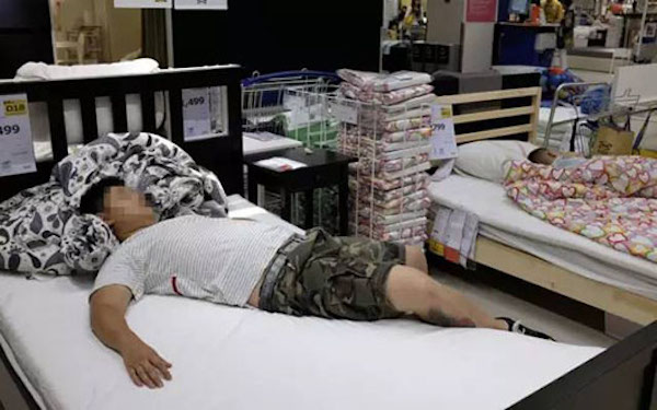 涓浗浜哄湪澶栧浗閰掑簵浜嬩欢,瀹滃涓轰粈涔堥偅涔堝浜哄湪閲岄潰鐫¤