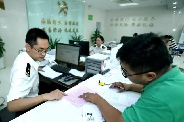 邮件海关放行何时能收到,待收件人向海关申报怎么处理