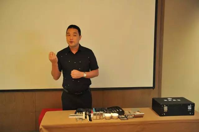 竟然疯玩成这样……还讲不讲规矩！