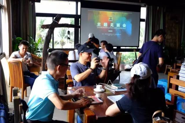 做个没感情有情怀的人,有情怀的人和没情怀的人