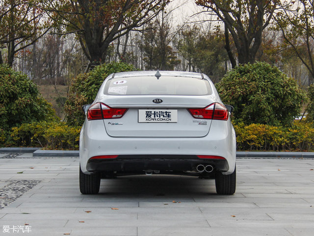 起亚k3和雪佛兰科鲁兹哪个好一点,全新起亚k3价格及图片