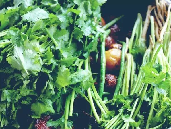 东北烀地瓜梗咸菜教程,东北猴腿烀咸菜的方法