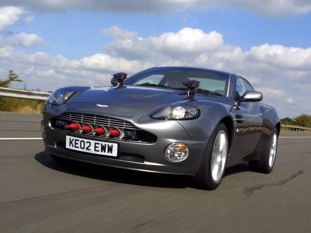 上半年最“硬”大片竟是部汽车题材歌舞片,《极盗车神》这么牛还不是因为车型选对了