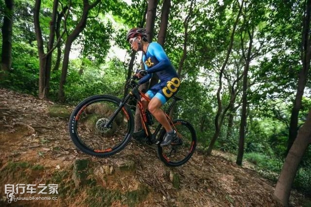 喜德盛山地车最轻量版,超轻自行车《喜德盛》