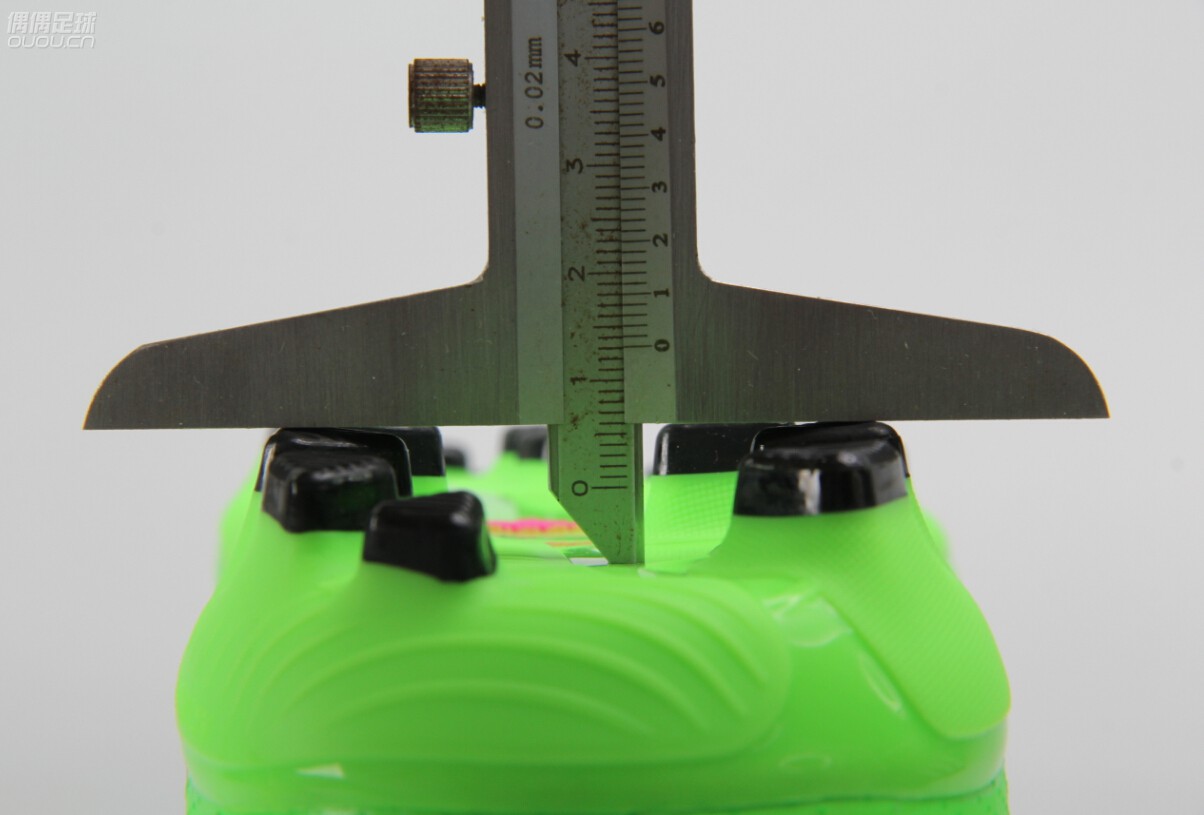 性价比之选-阿迪达斯ACE16.3AGamp;16.4TF横向对比