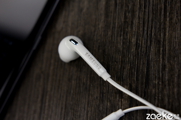 三星s7edge曜岩黑还是星钻黑好看,三星s7edge银色实拍图