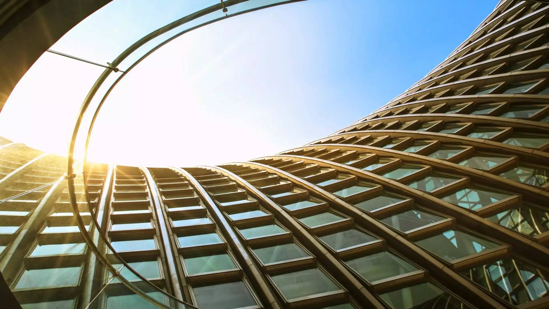 丹凤朝阳:专访凤凰卫视控股有限公司董事局主席刘长乐