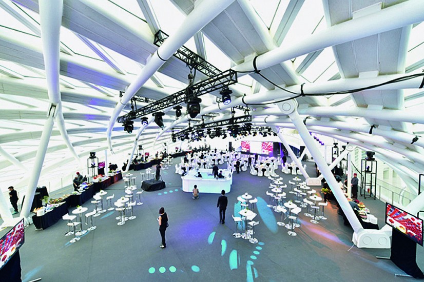 丹凤朝阳:专访凤凰卫视控股有限公司董事局主席刘长乐