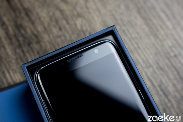 三星s7edge曜岩黑还是星钻黑好看,三星s7edge银色实拍图