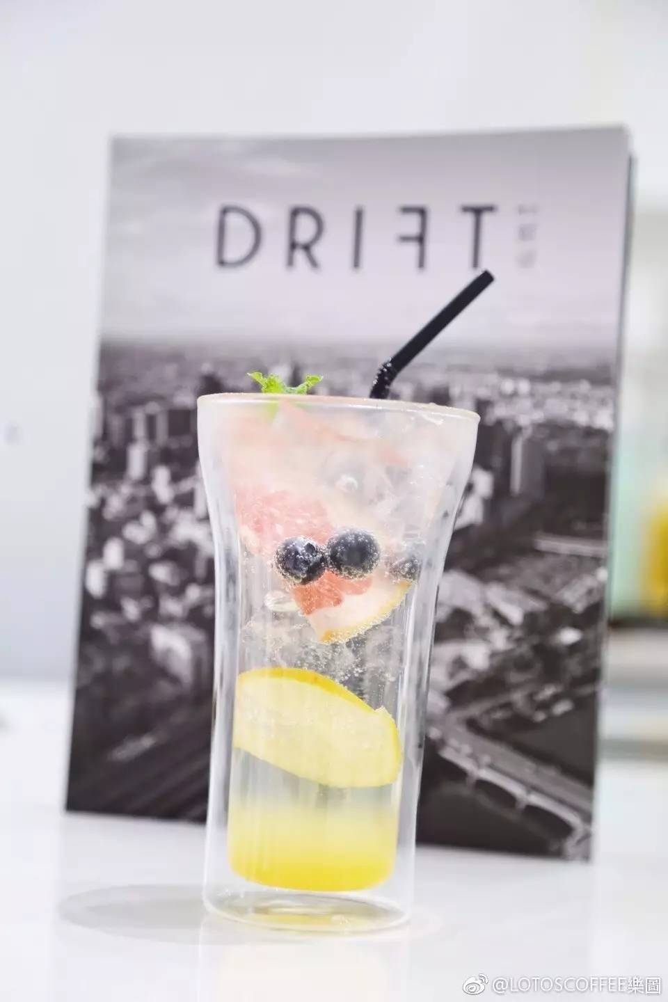 盛夏时光，相遇在菱角湖街角的北欧冷情咖啡店