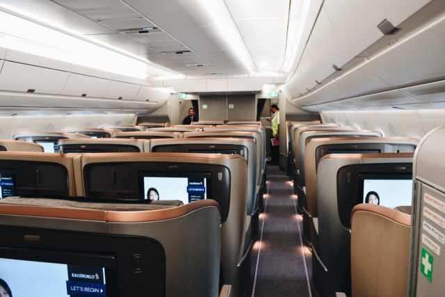 迪拜航空公司头等舱商务舱区别,航空公司头等舱商务舱测评