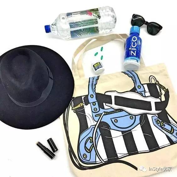 最流行的购物袋包包,今年流行的购物袋包