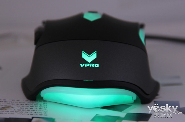 幻彩RGB全面升级雷柏V302电竞游戏鼠标评测