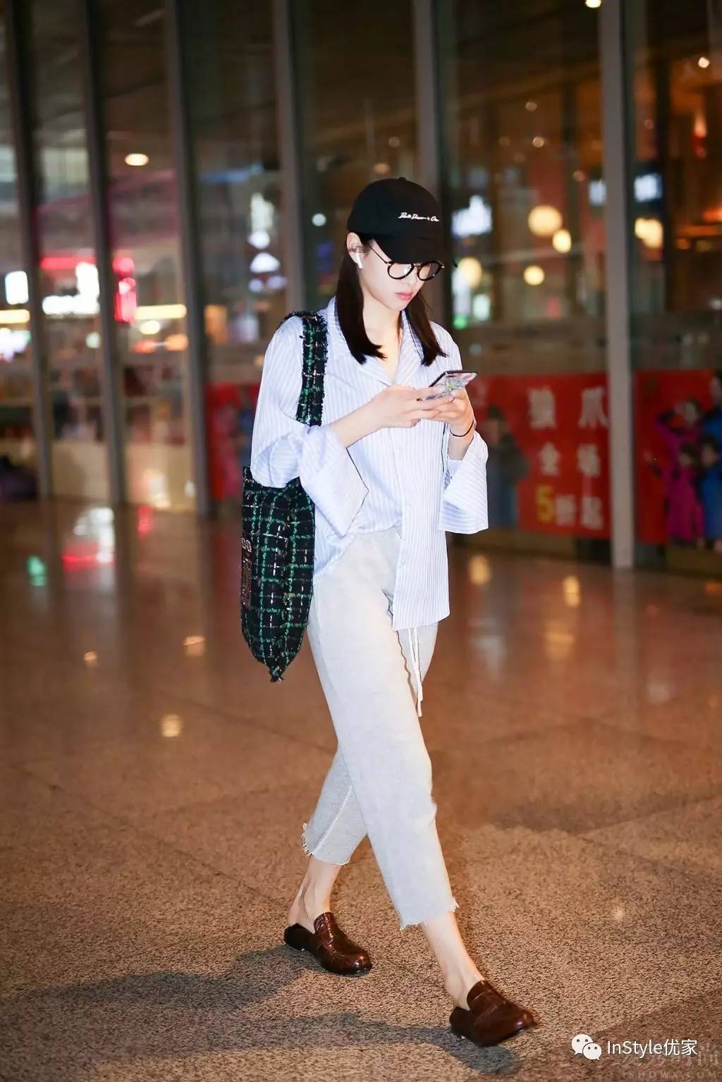 最流行的购物袋包包,今年流行的购物袋包